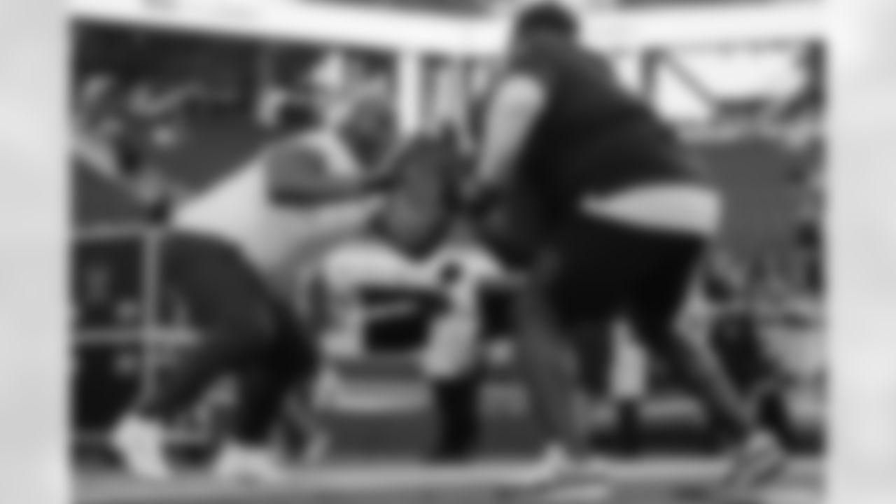 112425_CARatSF_AS306477