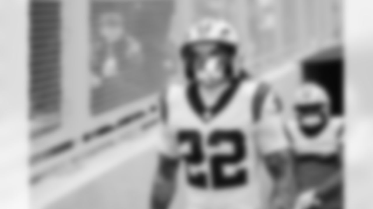 110225_CARatGB_AH102227