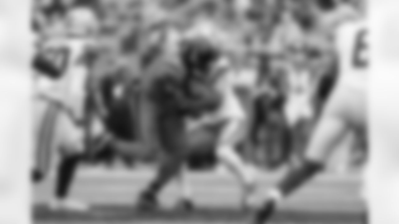 101225_DALvsCAR_AS109561