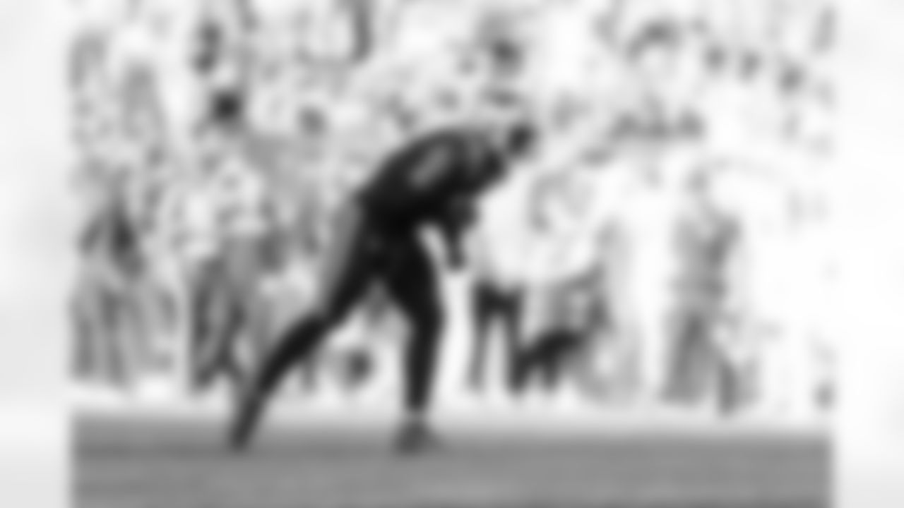 251109_PHIvsCAR_AH306705-2