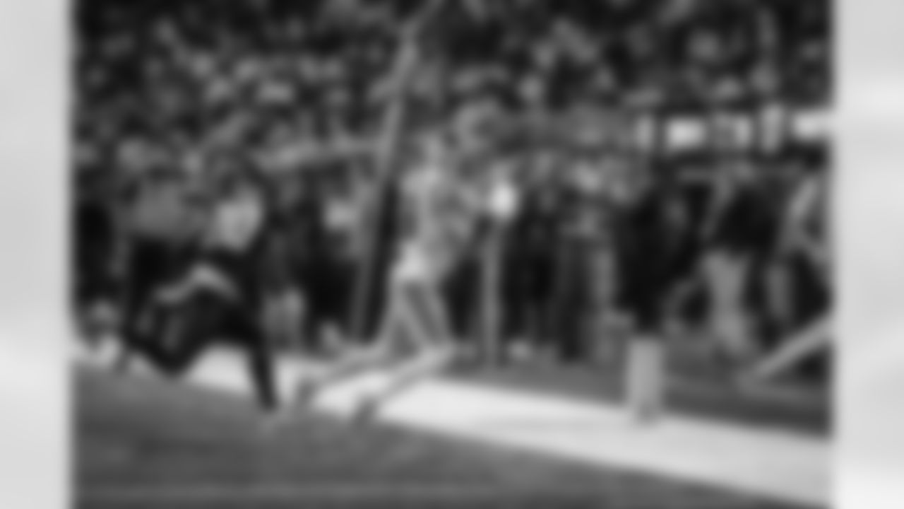 Adam Thielen 250105 In-GameEdits@ATL-157