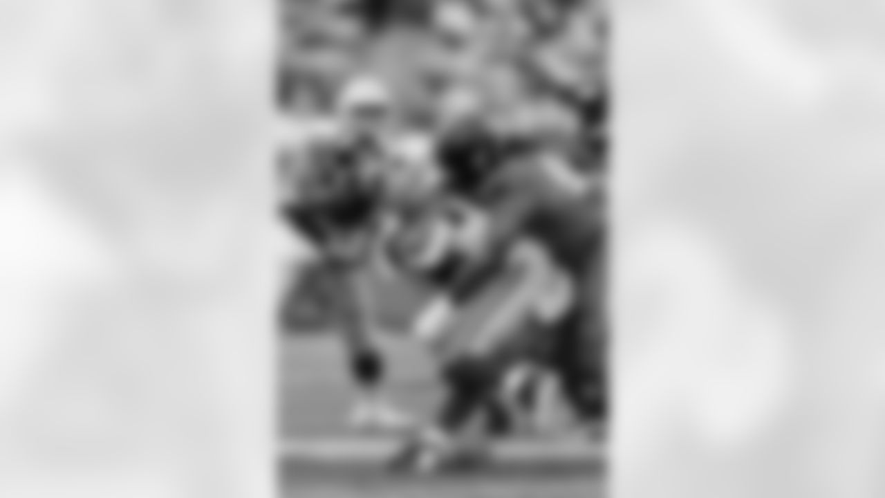 101225_DALvsCAR_AS101381