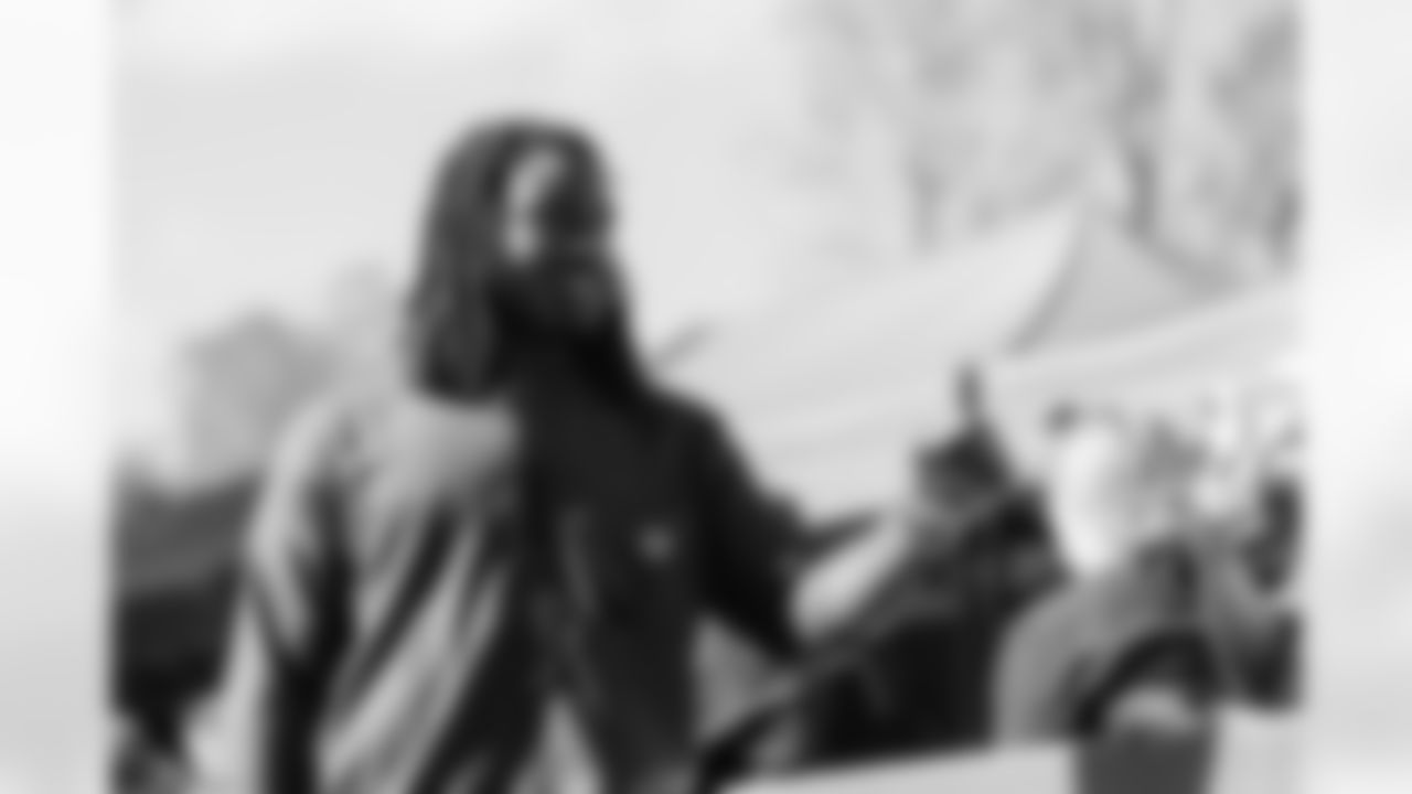 110925_CARvsNO_CB205161