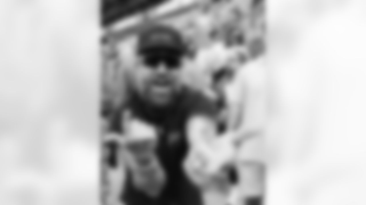 100525_CARvsMIA_LB2_8470
