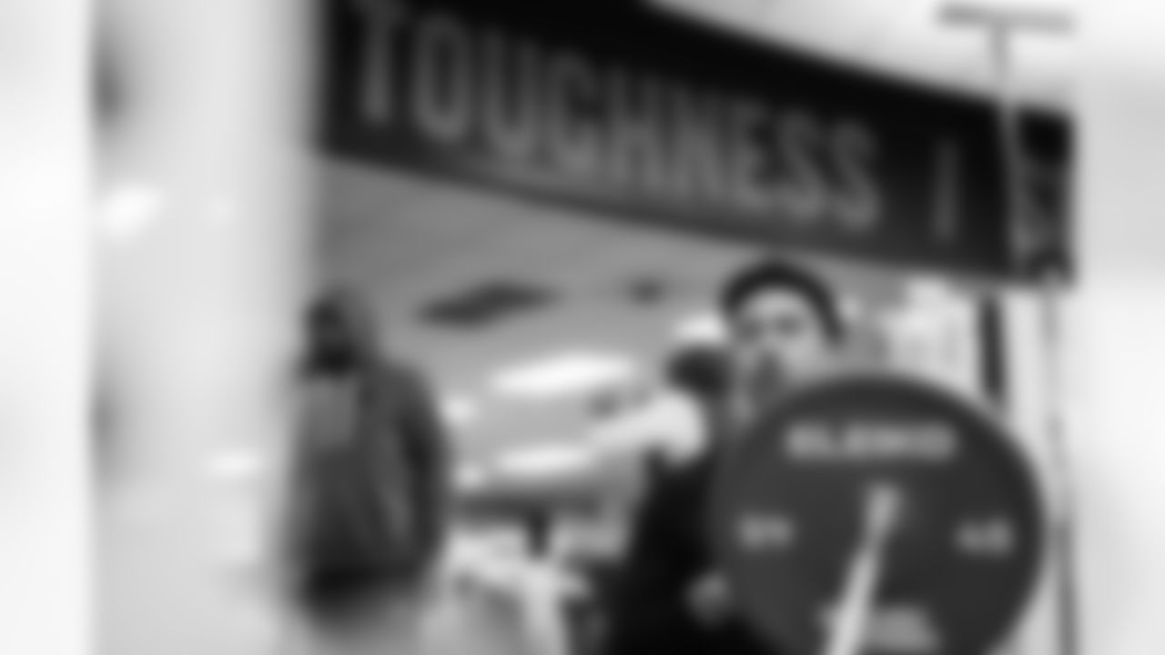 122225_WeightRoom_AH_Originals-302950