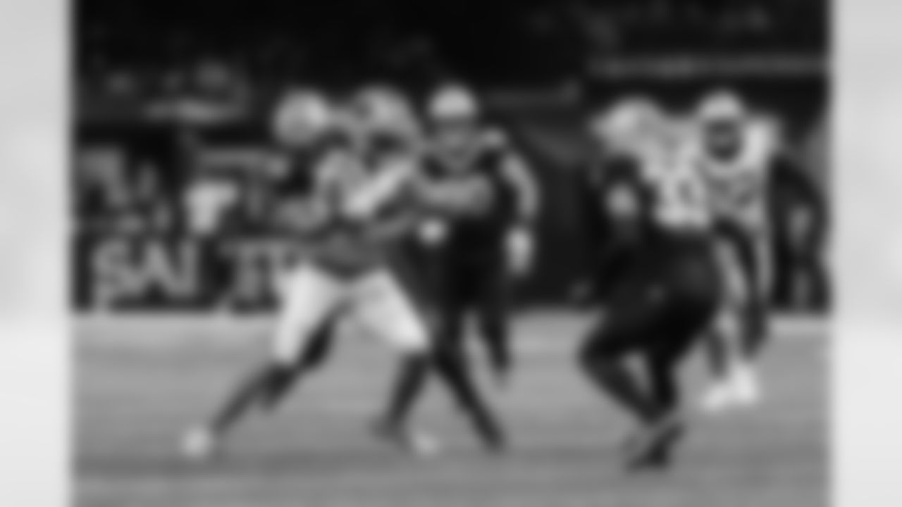 121425_CARatNO_AS104359