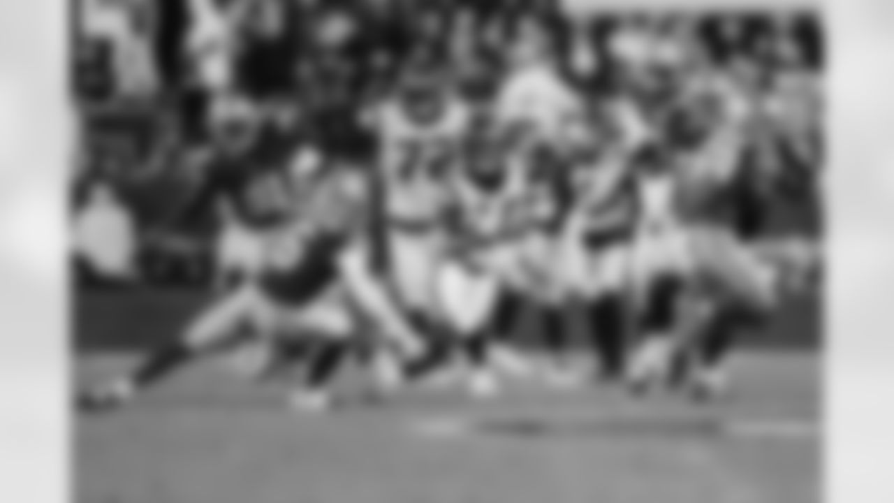 112425_CARatSF_AS101333