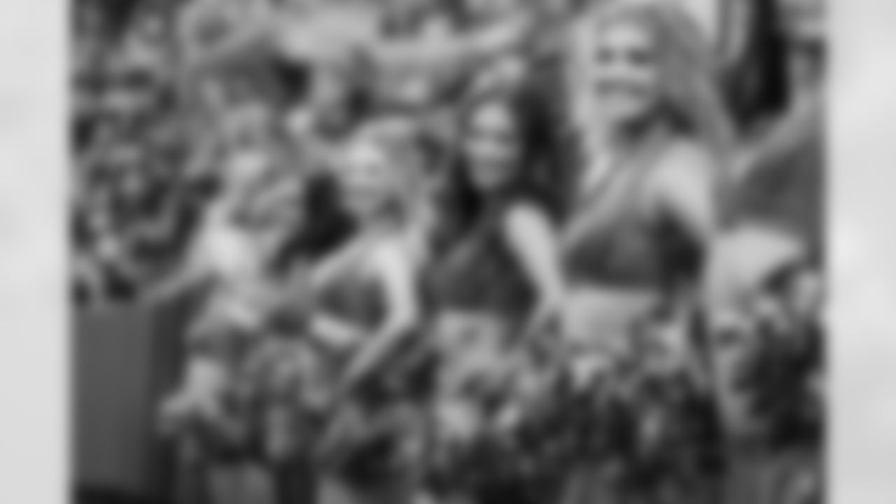 The Carolina Panthers take on the Cleveland Browns on Aug. 8, 2025, at Bank of America Stadium in Charlotte, NC. Photo by Myicha Drakeford/Carolina Panthers)