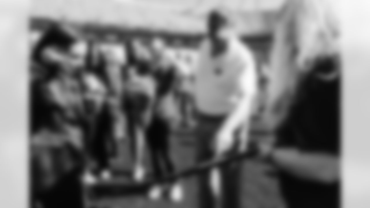 The Carolina Panthers take on the New Orleans Saints on November 9, 2025 at Bank of America Stadium in Charlotte, North Carolina. (Photo by Lester Barnes / Carolina Panthers)