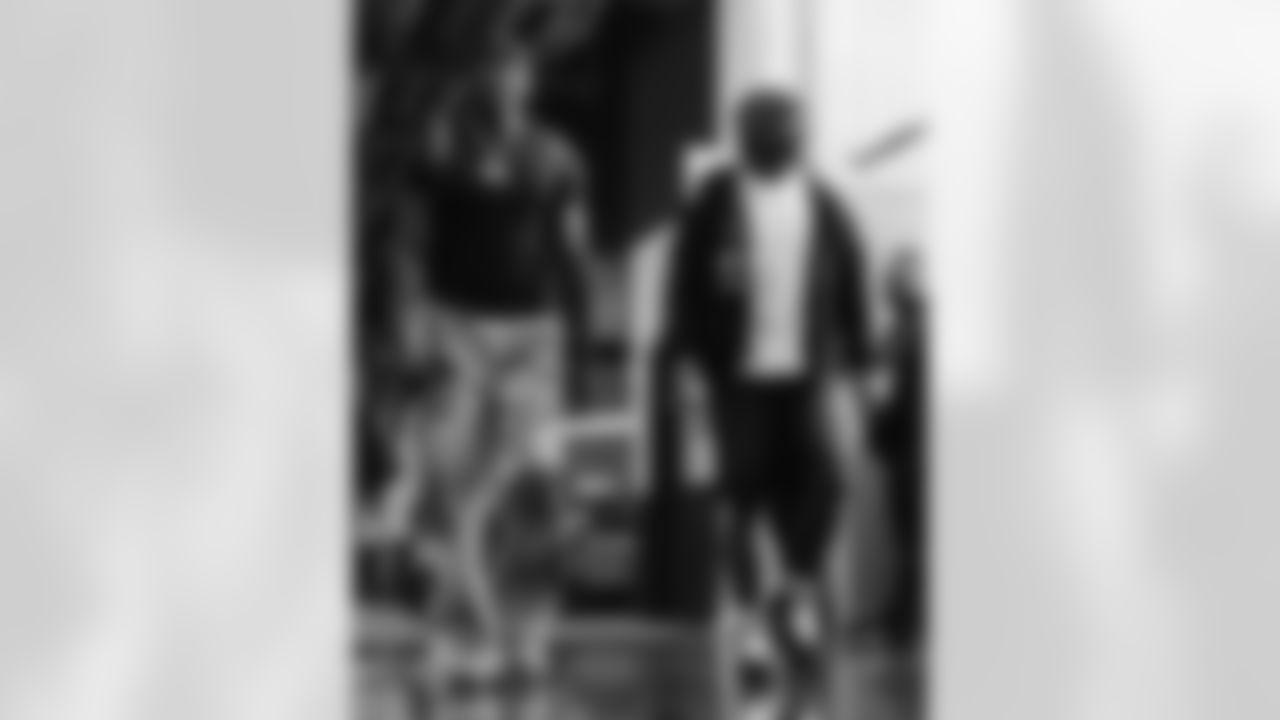 112425_CARatSF_AS306187