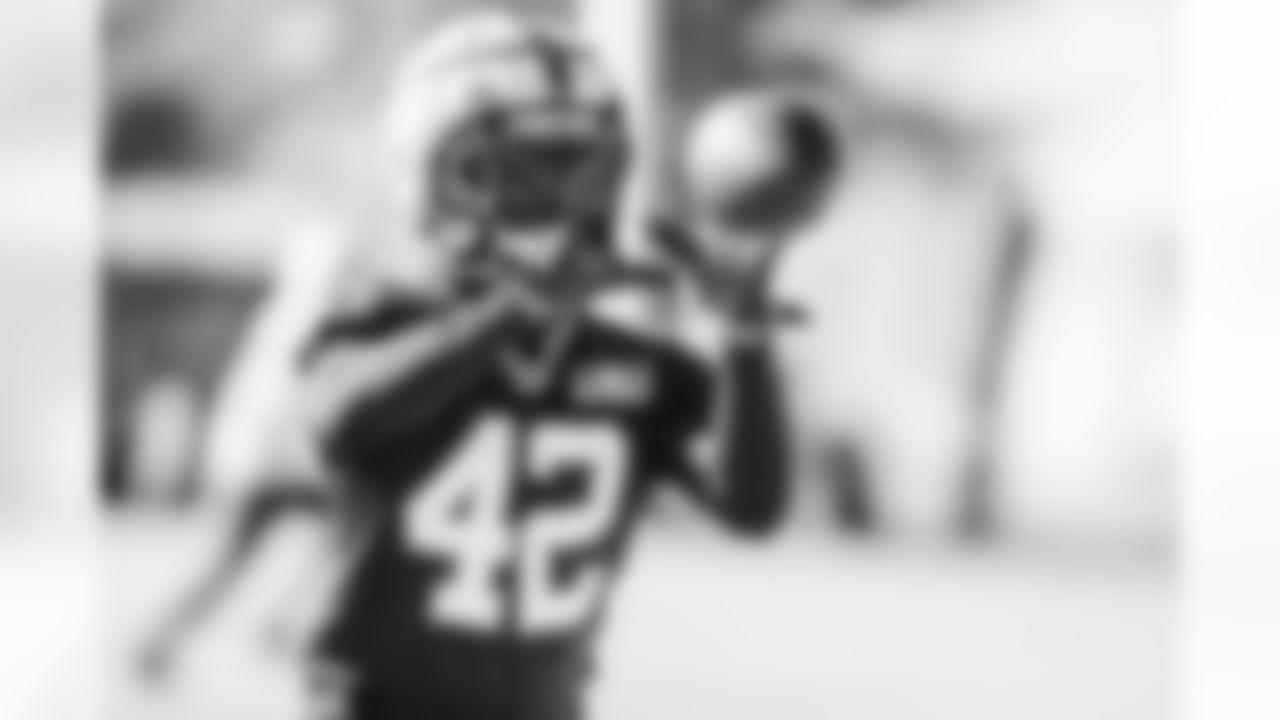 241212 Panthers Practice 0757