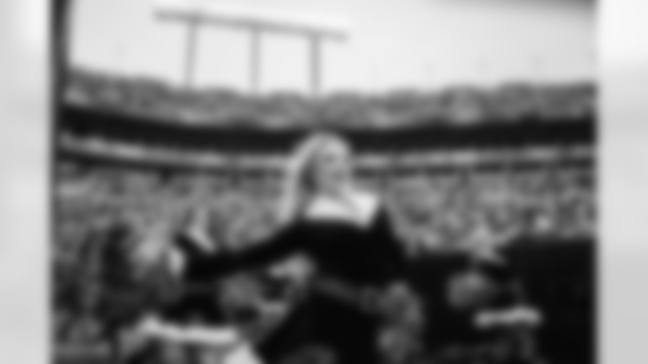 #13 251221 ENT vs Bucs TopCats-366