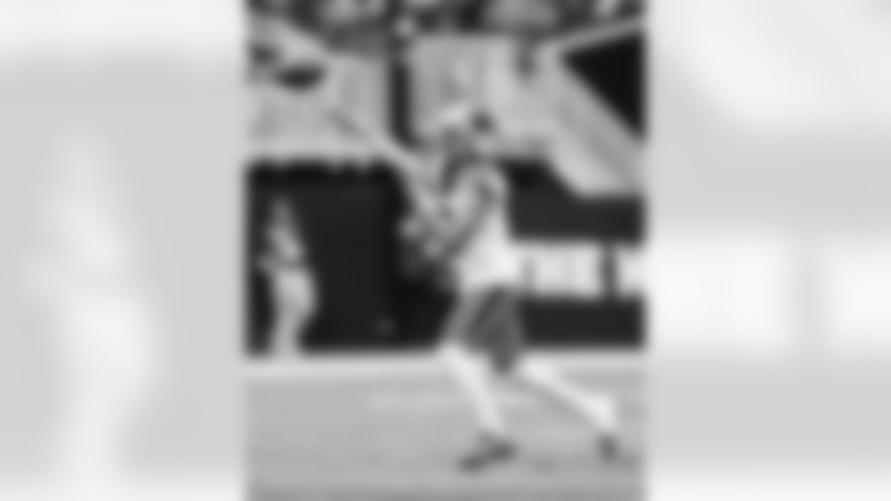 111625_CARatATL_AS109869