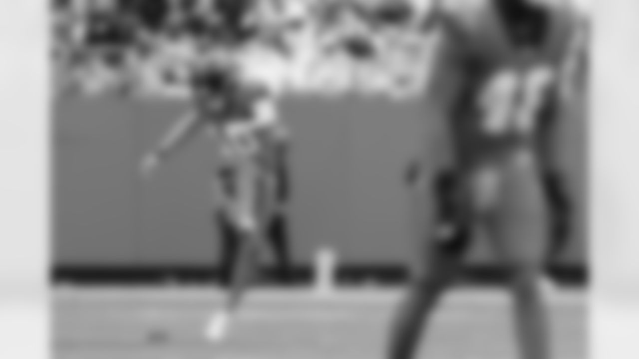 101225_DALvsCAR_AS109820