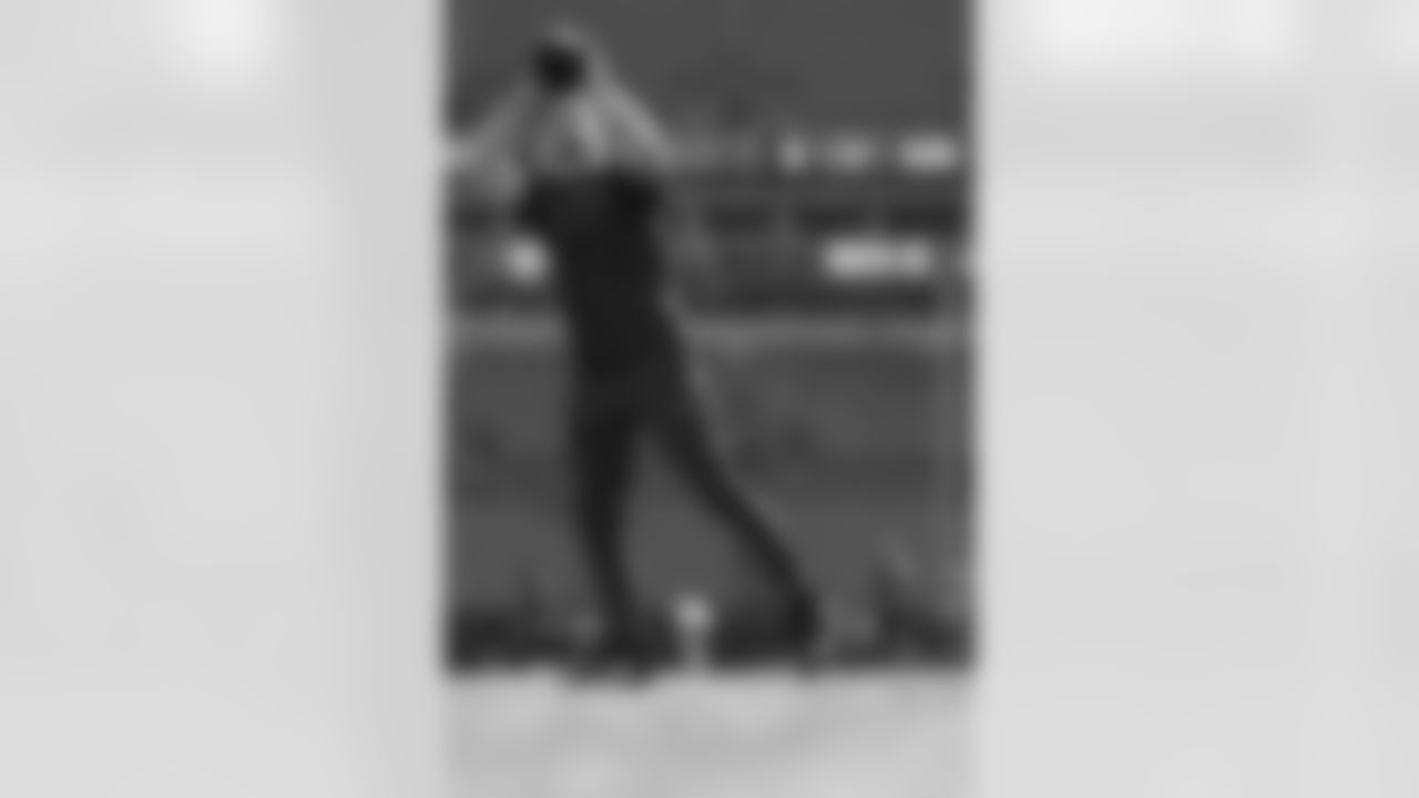 110925_CARvsNO_AS206916