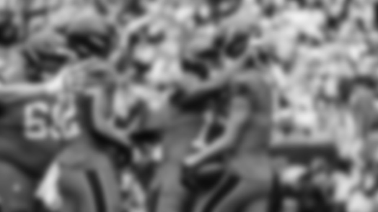 101225_DALvsCAR_HM1_7221-2