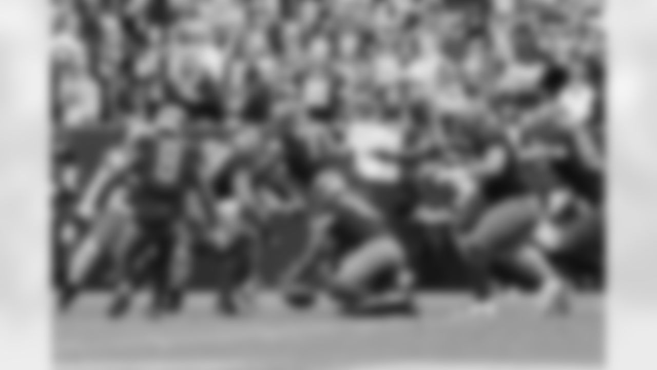 110225_CARatGB_AS108595