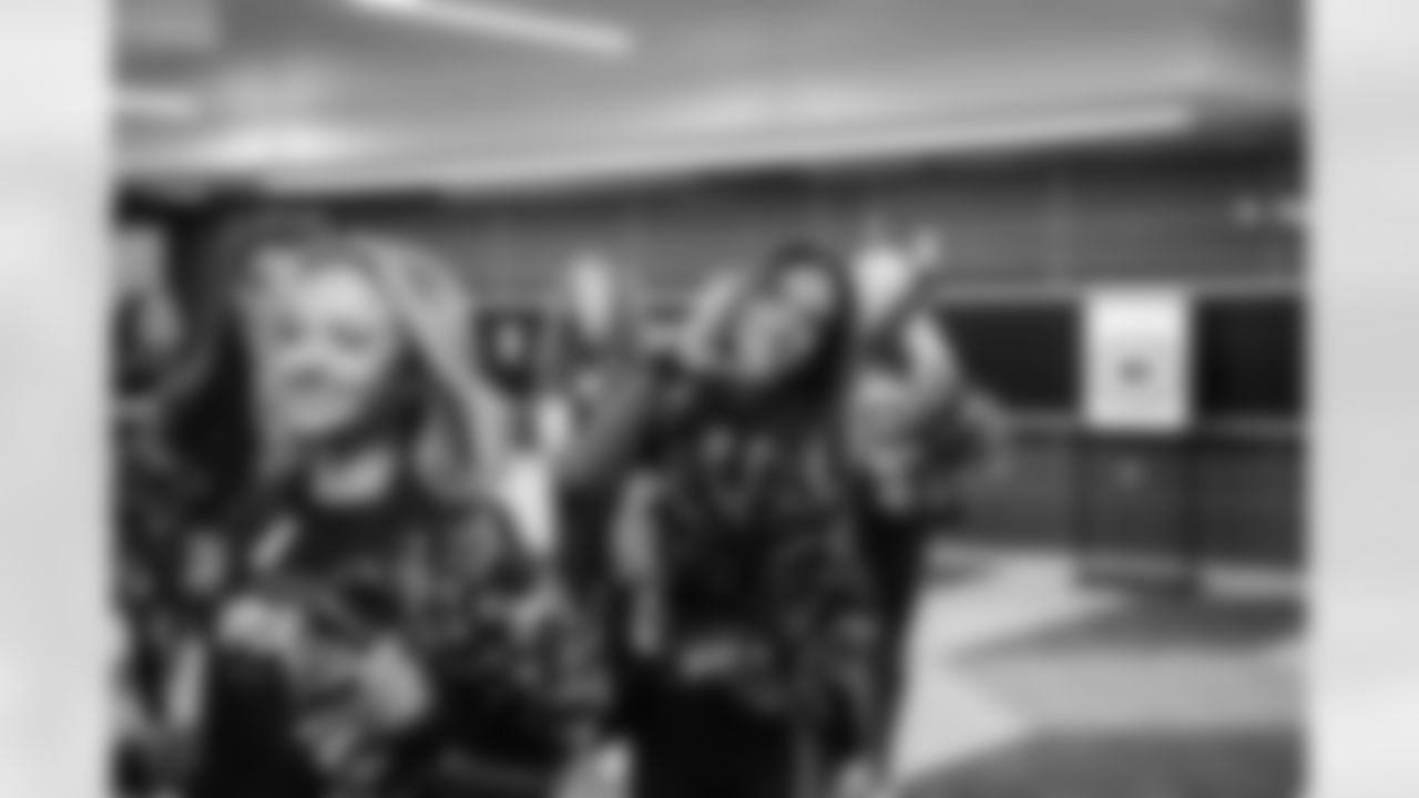 #4 2511212JRTopCats-238