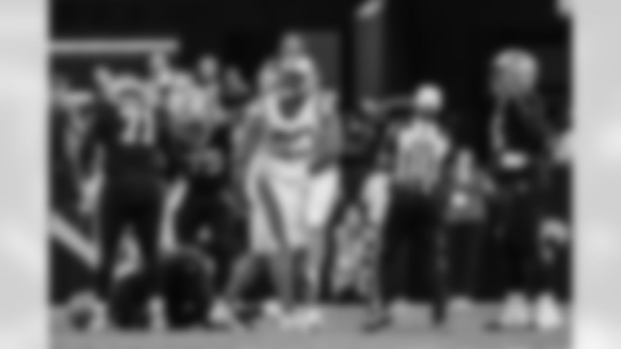 121425_CARatNO_AH309977