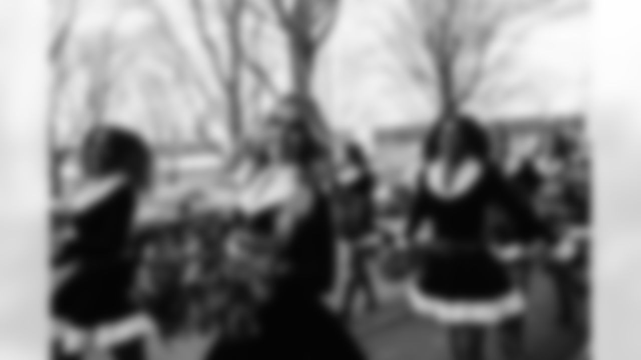 #17 251221 ENT vs Bucs TopCats-495