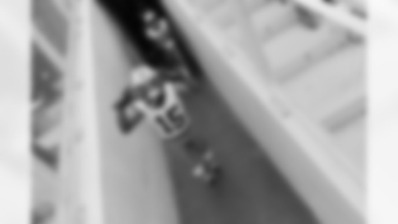 110225_CARatGB_AH209779