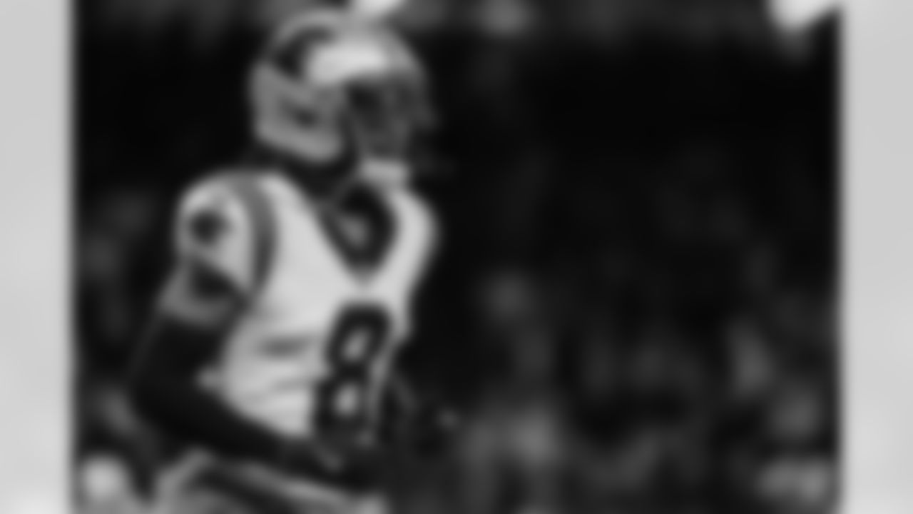 121425_CARatNO_AS106210