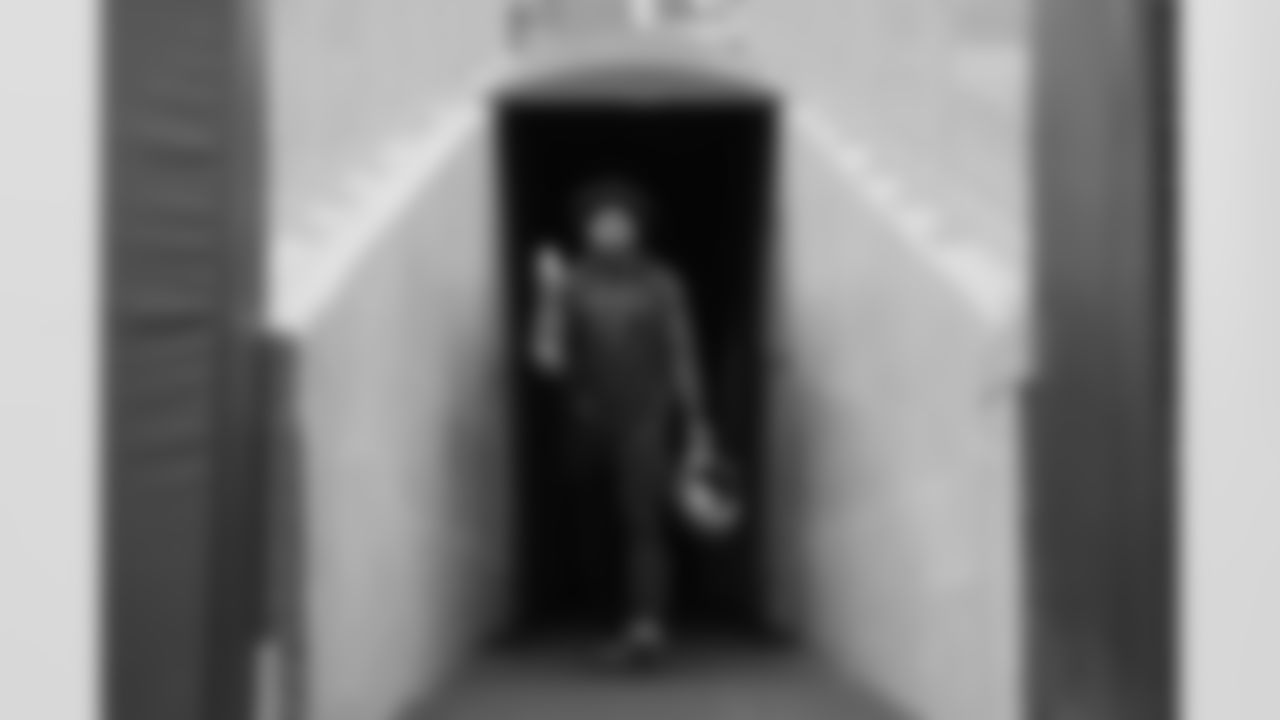 110225_CARatGB_AH102122