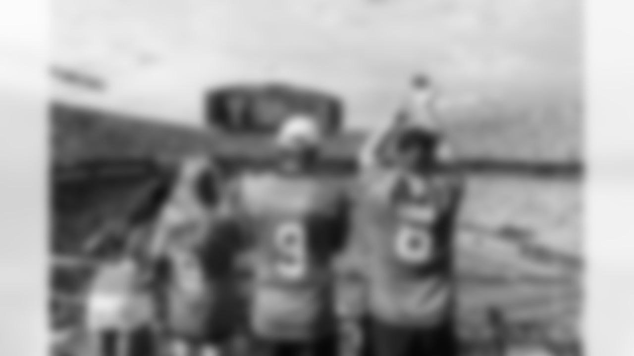 100525_CARvsMIA_KJ1_1762