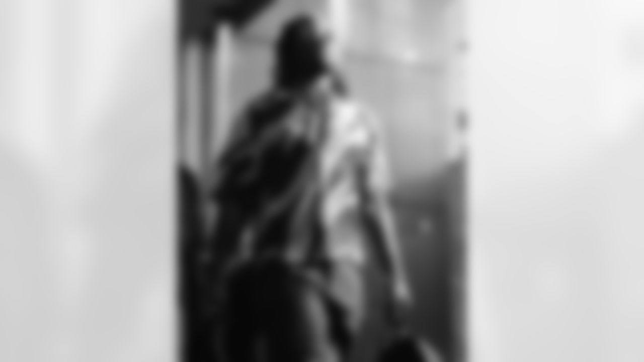 112425_CARatSF_AS305958