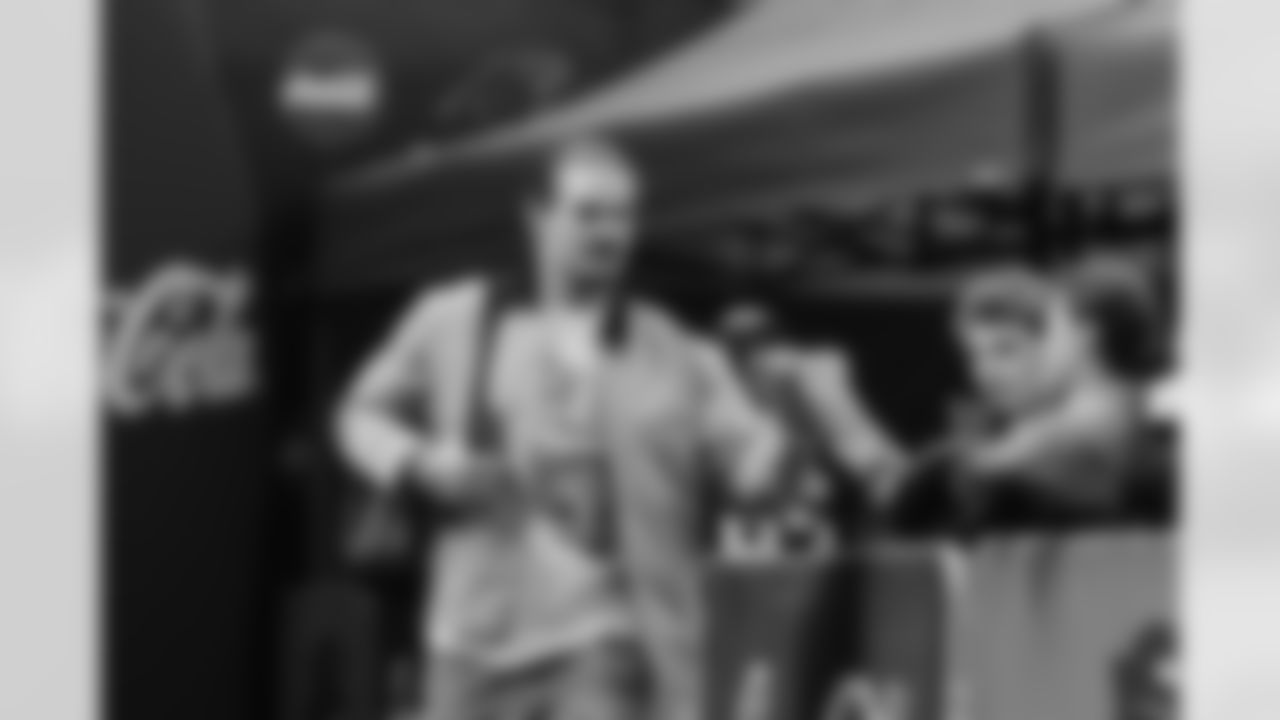 110925_CARvsNO_CB204829