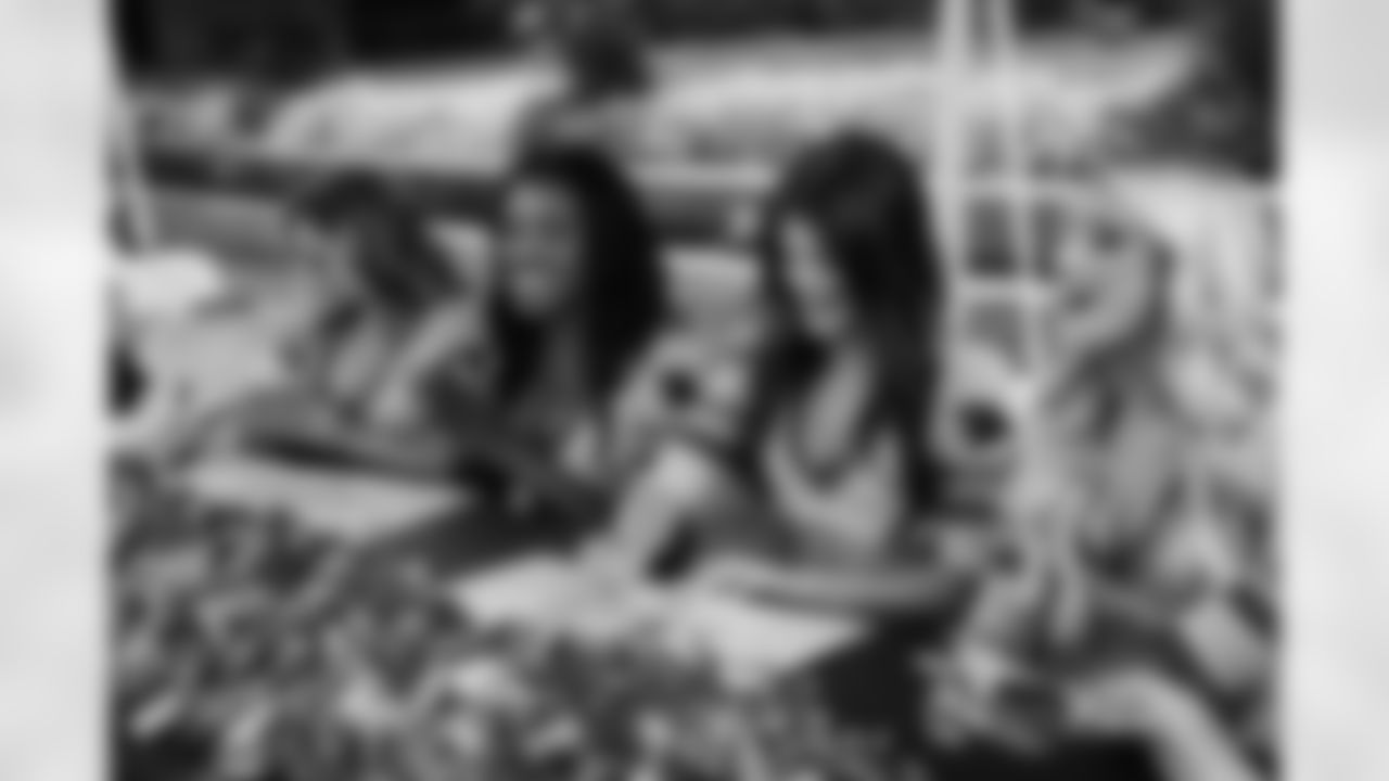 The Carolina Panthers take on the Pittsburgh Steelers on Aug. 21, 2025, at Bank of America Stadium in Charlotte, NC. Photo by Myicha Drakeford/Carolina Panthers)