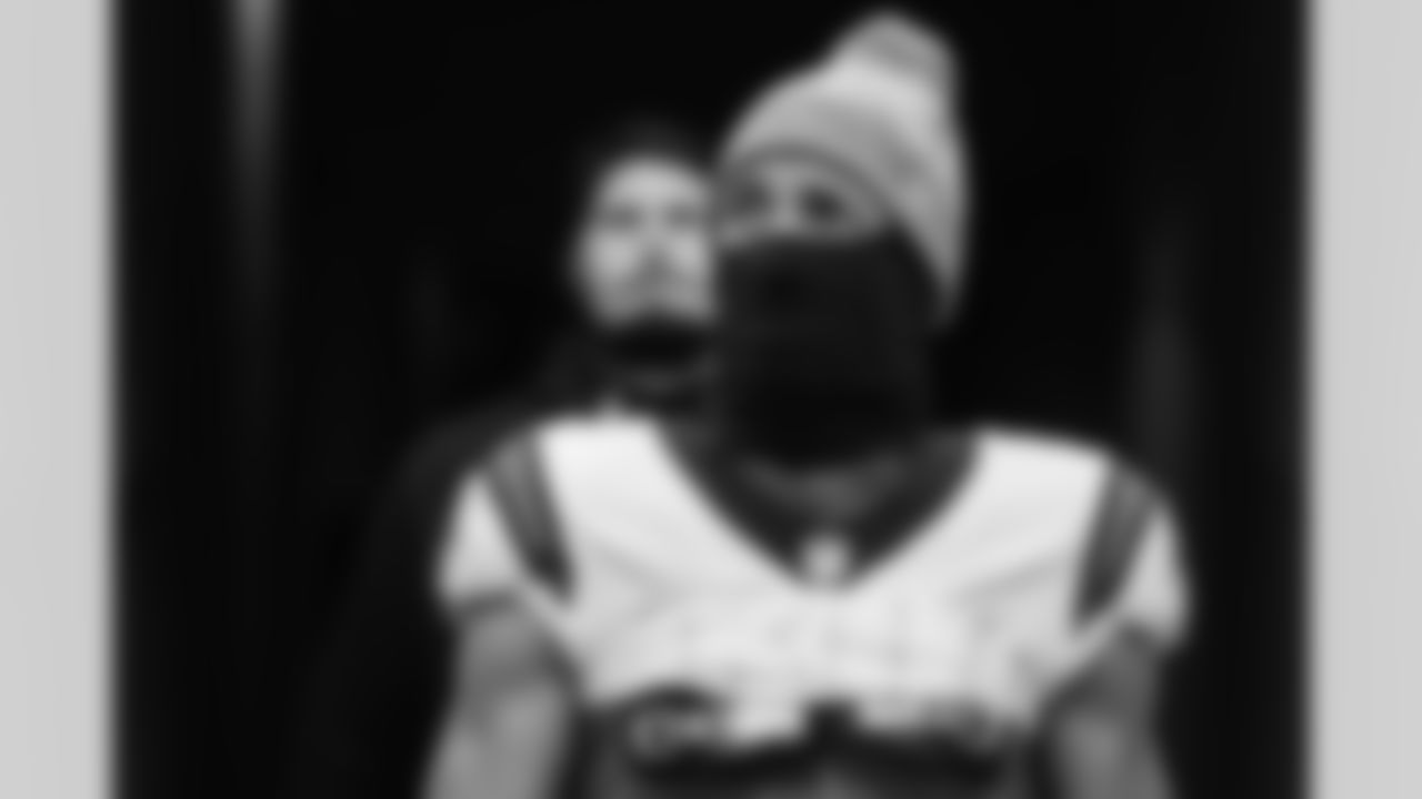 110225_CARatGB_AH102190