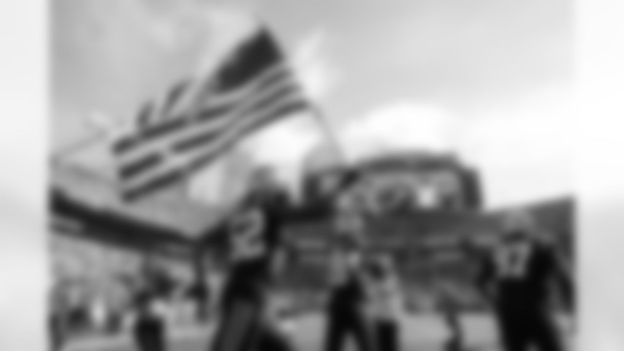 110925_CARvsNO_AH204440