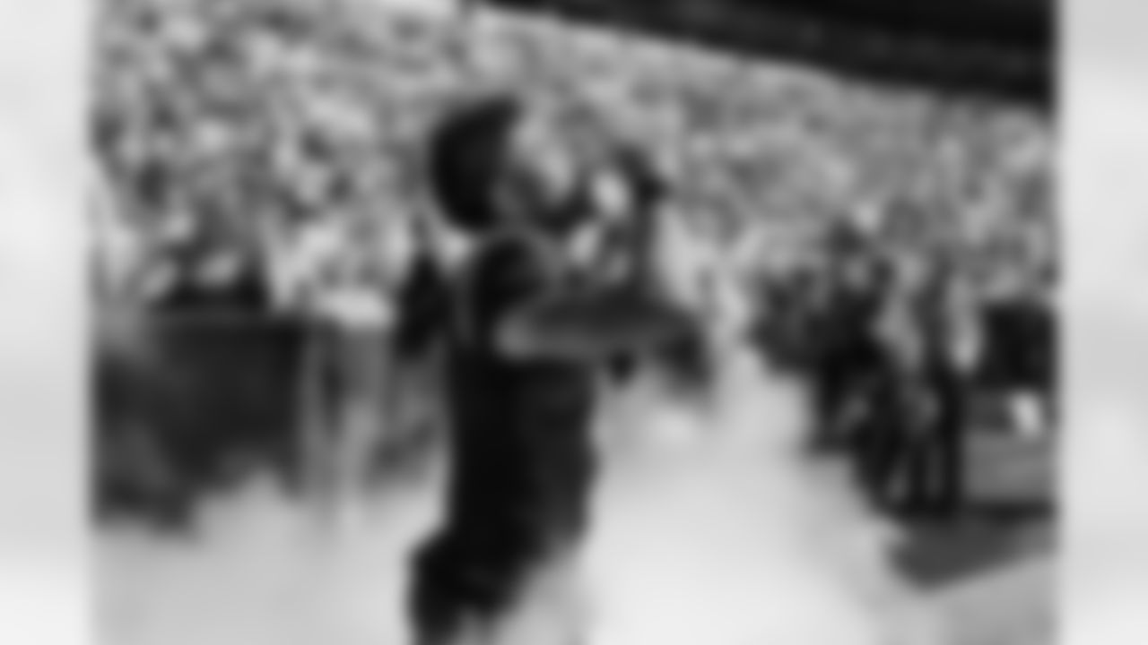 110925_CARvsNO_AS107565