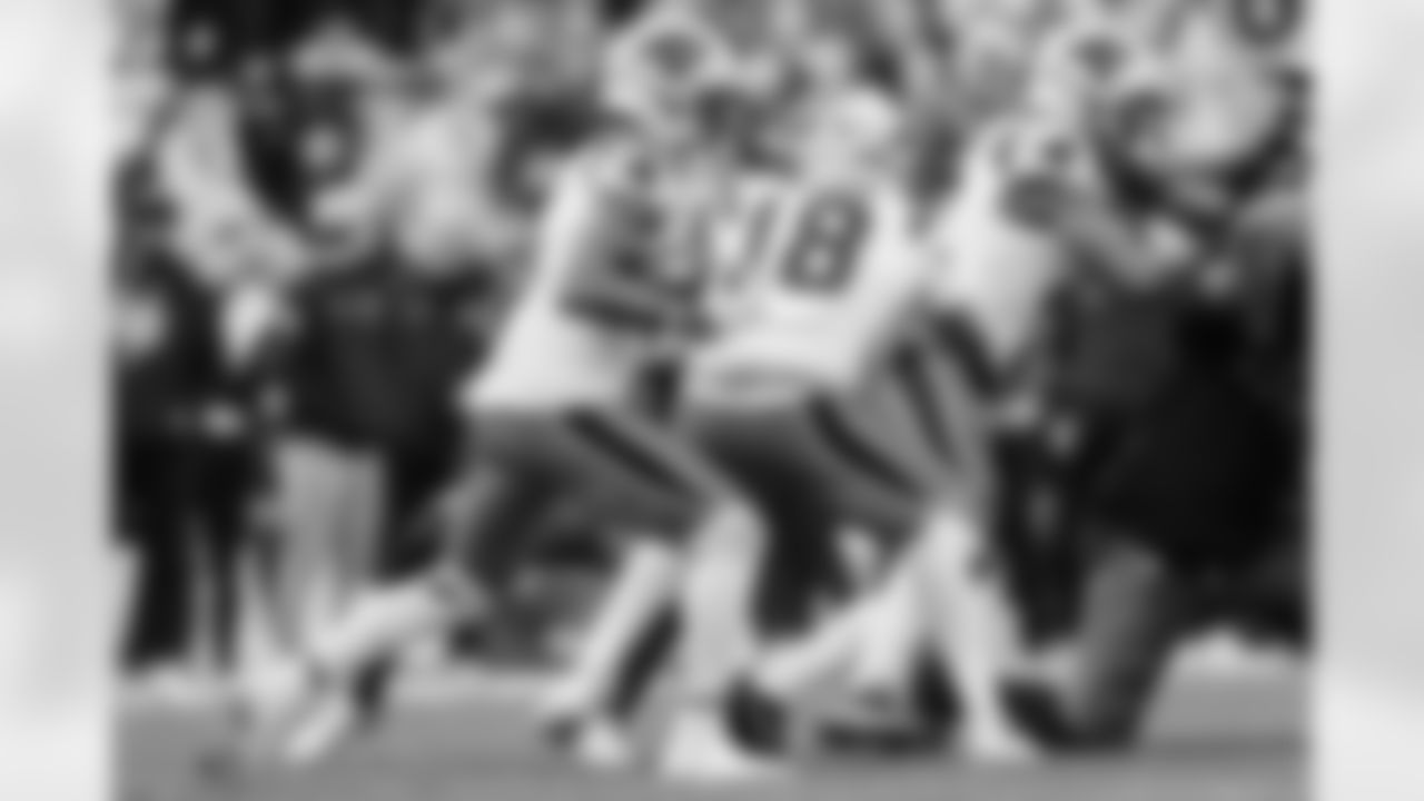 110225_CARatGB_AH202472