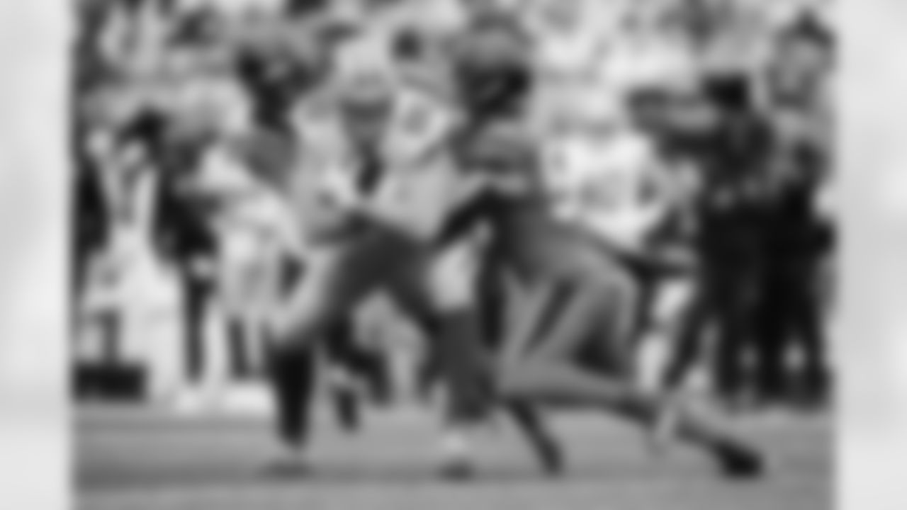 101225_DALvsCAR_LW1_8126