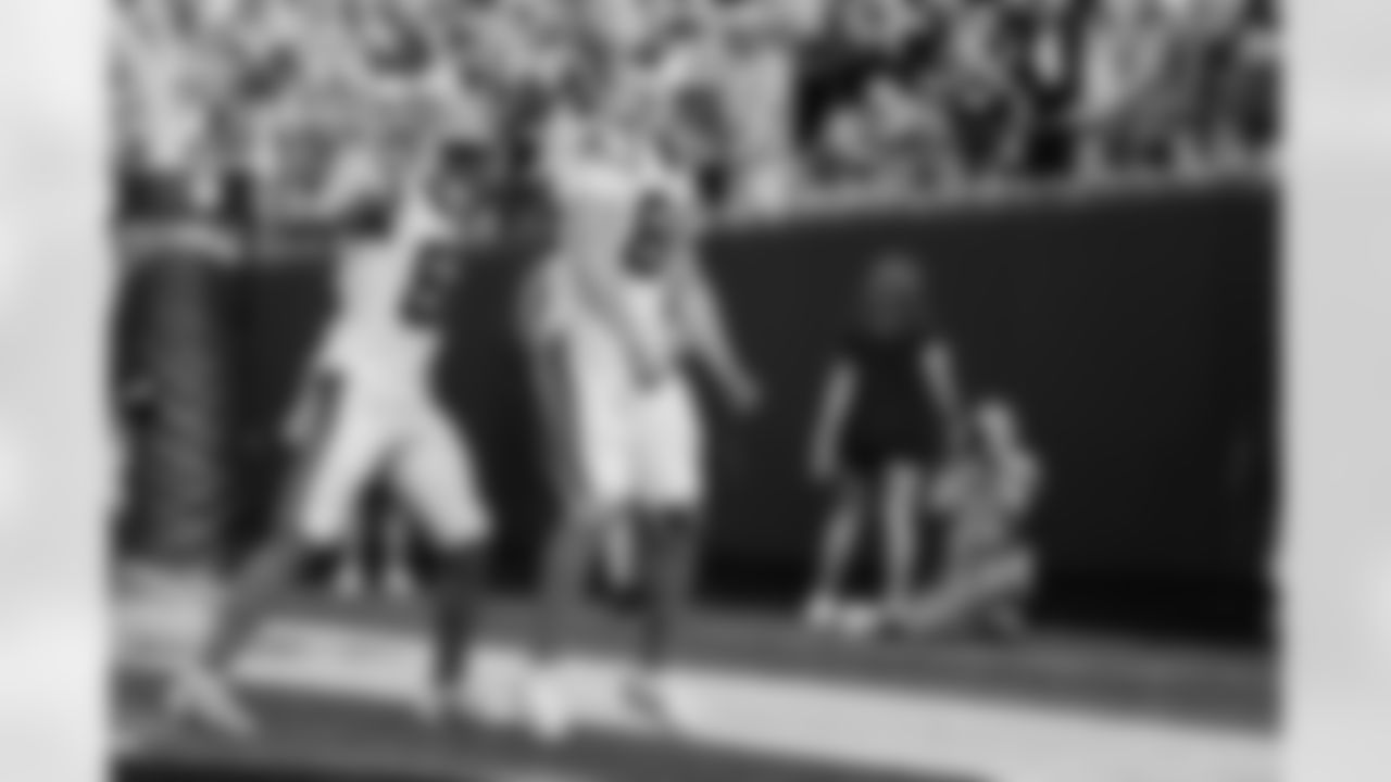 100525_CARvsMIA_AH104003