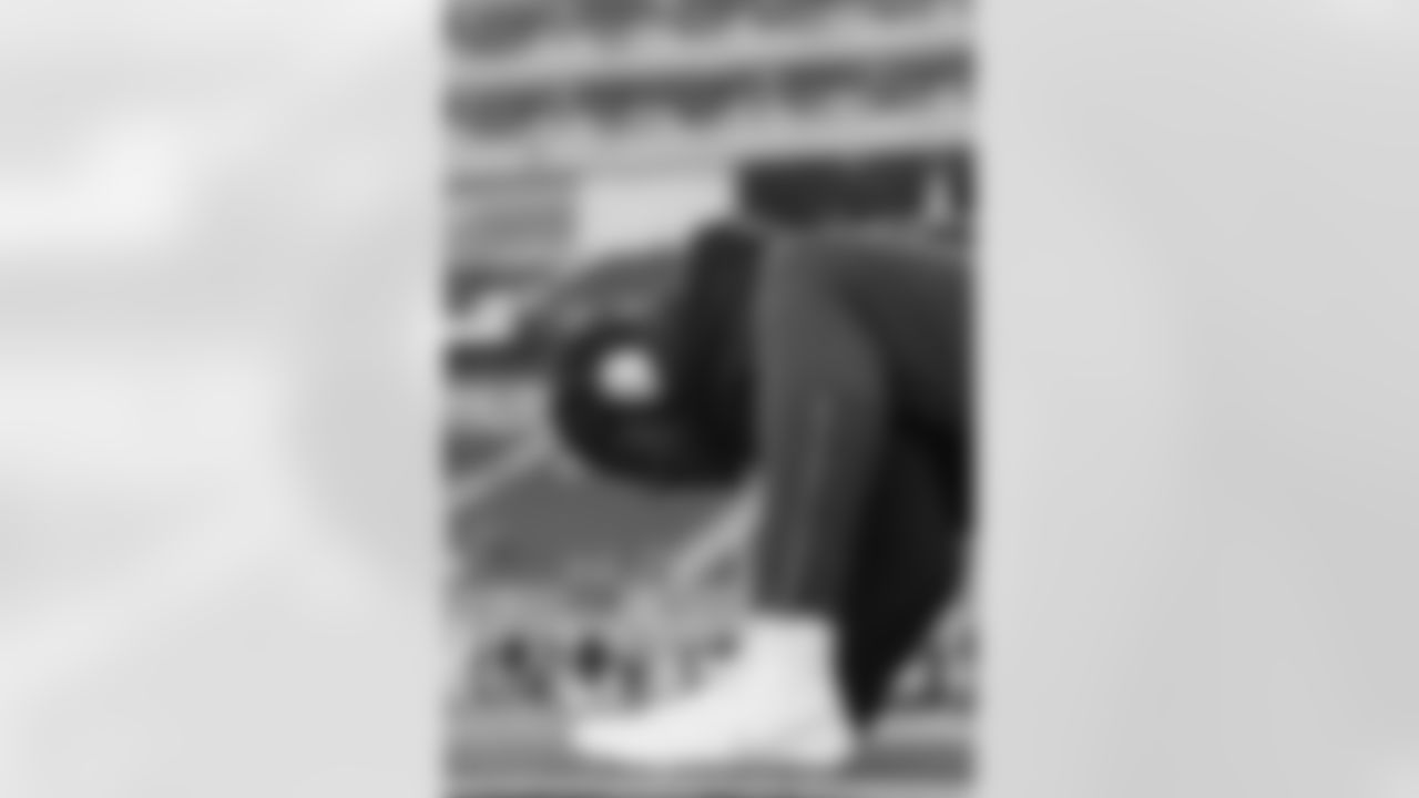 112425_CARatSF_AS306325 1