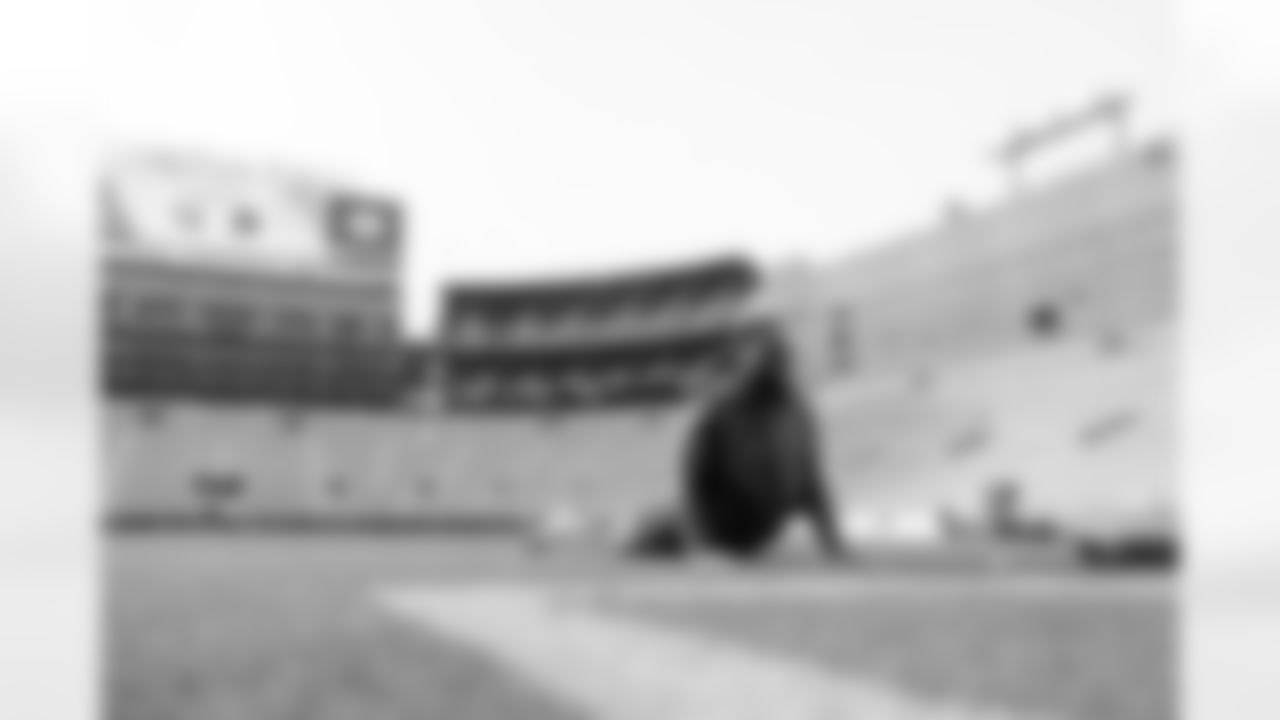 110225_CARatGB_AS301849