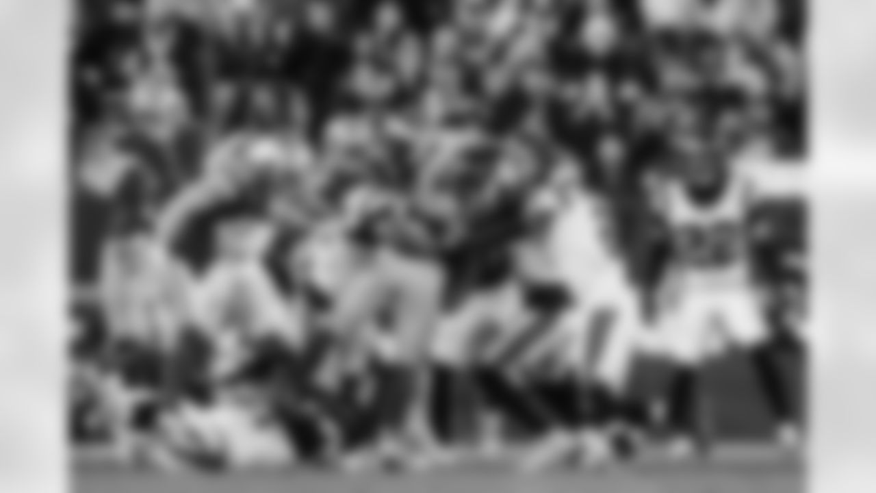 112425_CARatSF_AS101079