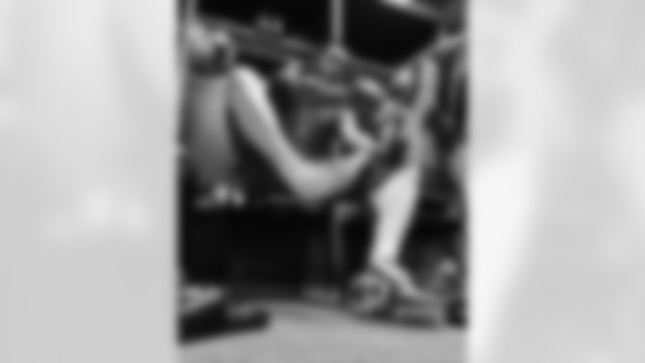 110225_CARatGB_AH208438