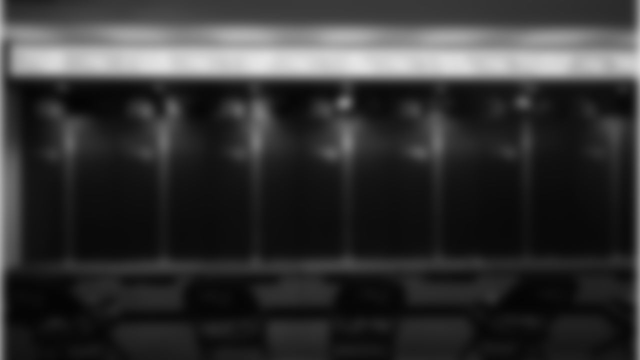 NYJ-111325-LR-Empty_Adler01