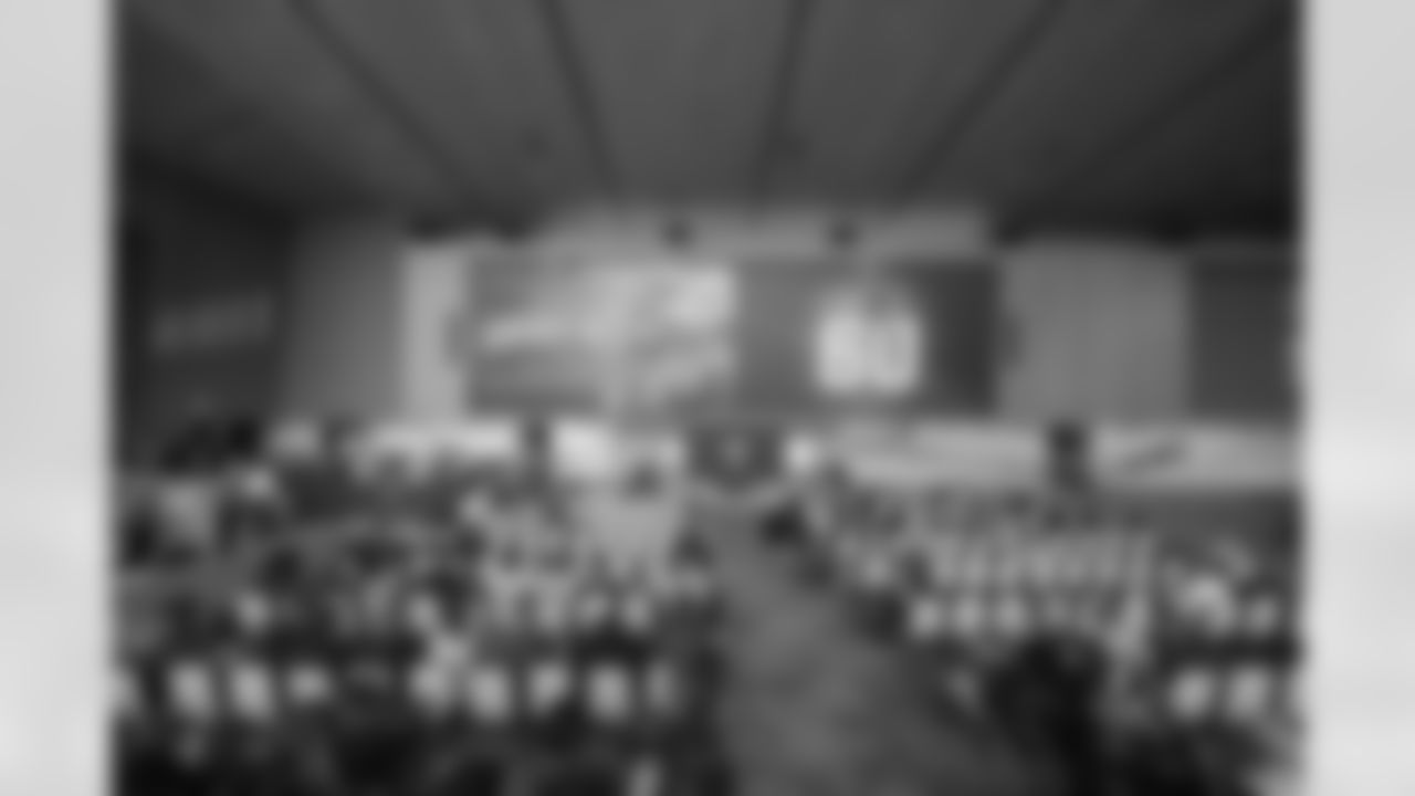 060225-AndrewsRetirement_Adler1152