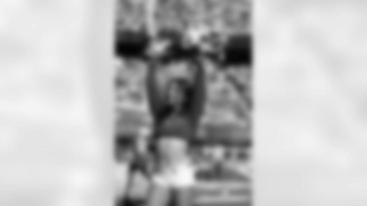 AF-110225-Cheer_Silverman104