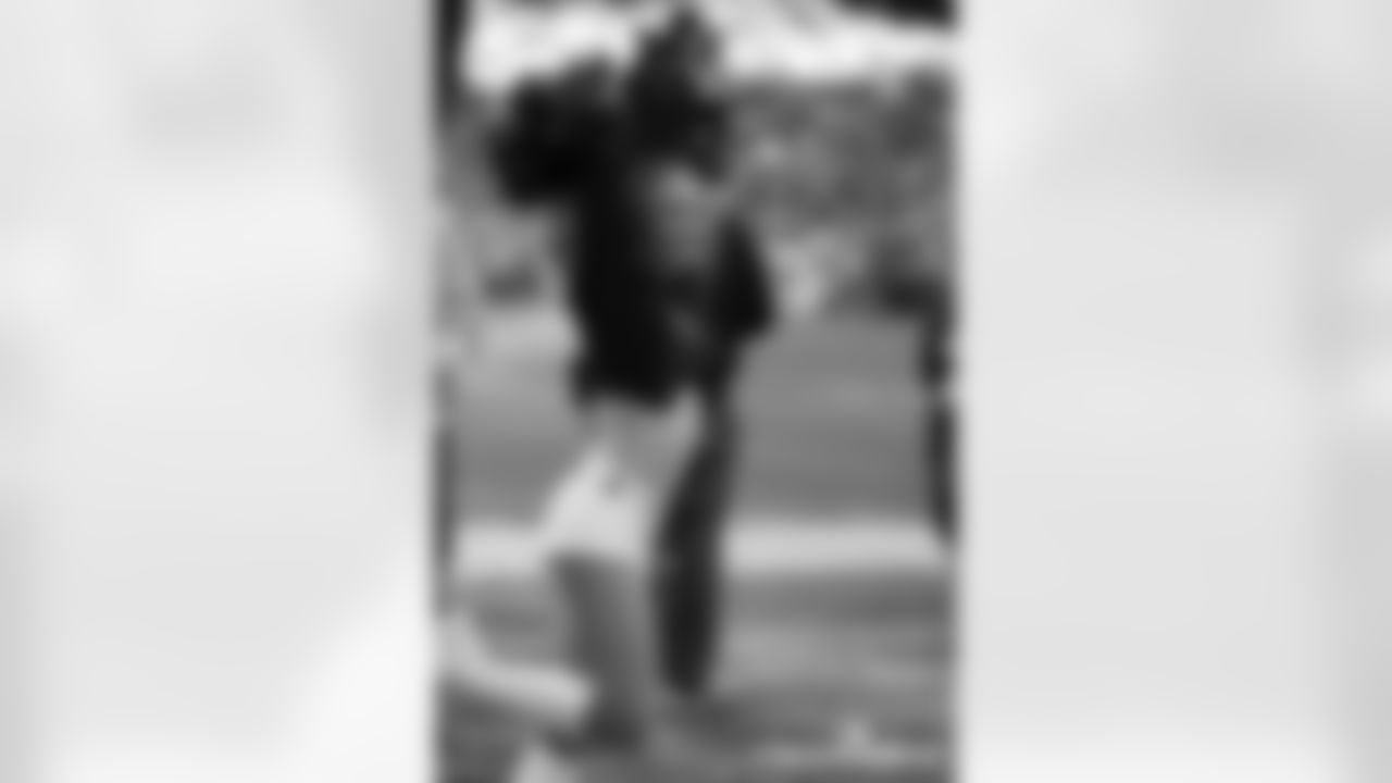 AF-110225-Cheer_Silverman352