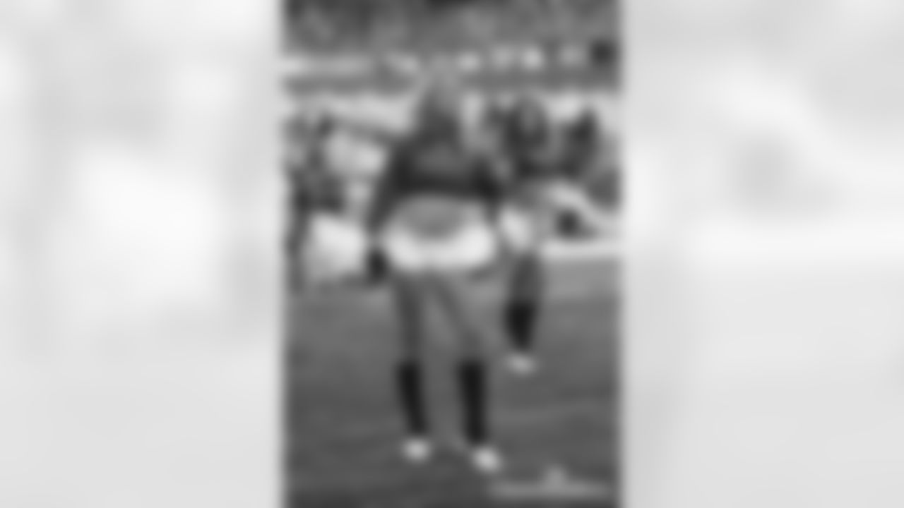 AF-110225-Cheer_Silverman006