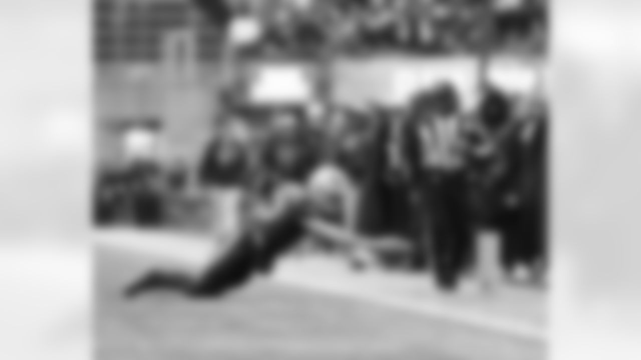 Drake Maye. Photo by Eric J. Adler