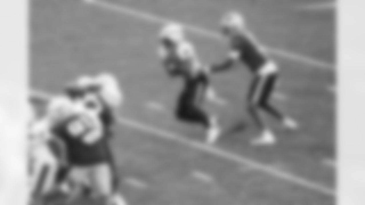 Joshua Dobbs, TreVeyon Henderson