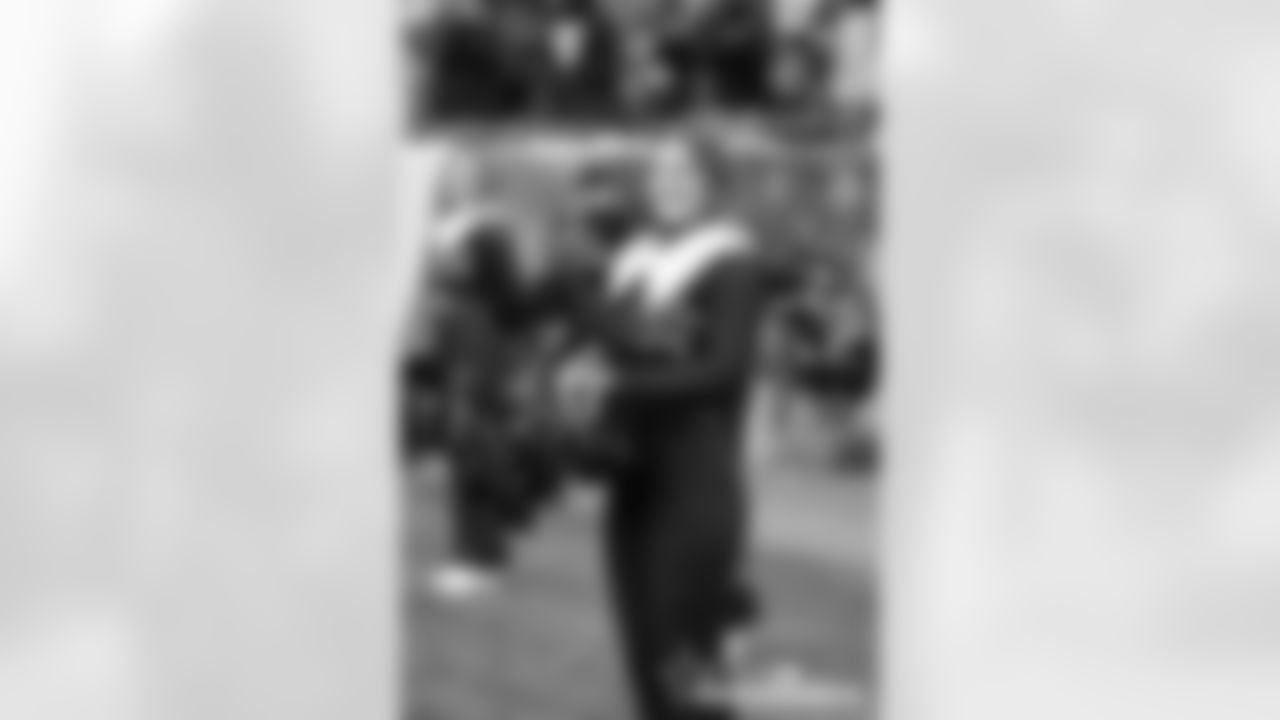 BB-121425-Cheer_Silverman0128