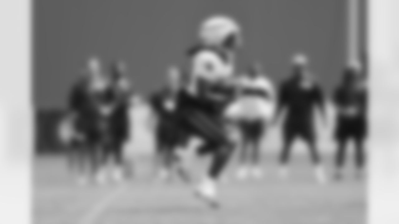 Rhamondre Stevenson practices during Patriots Training Camp on August 3, 2024.